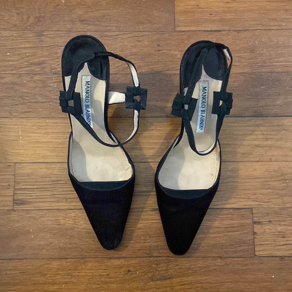 Vintage Manolo Blahnik slingback pumps